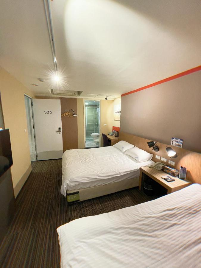 Breeze And Waves Hostel Jinning Esterno foto