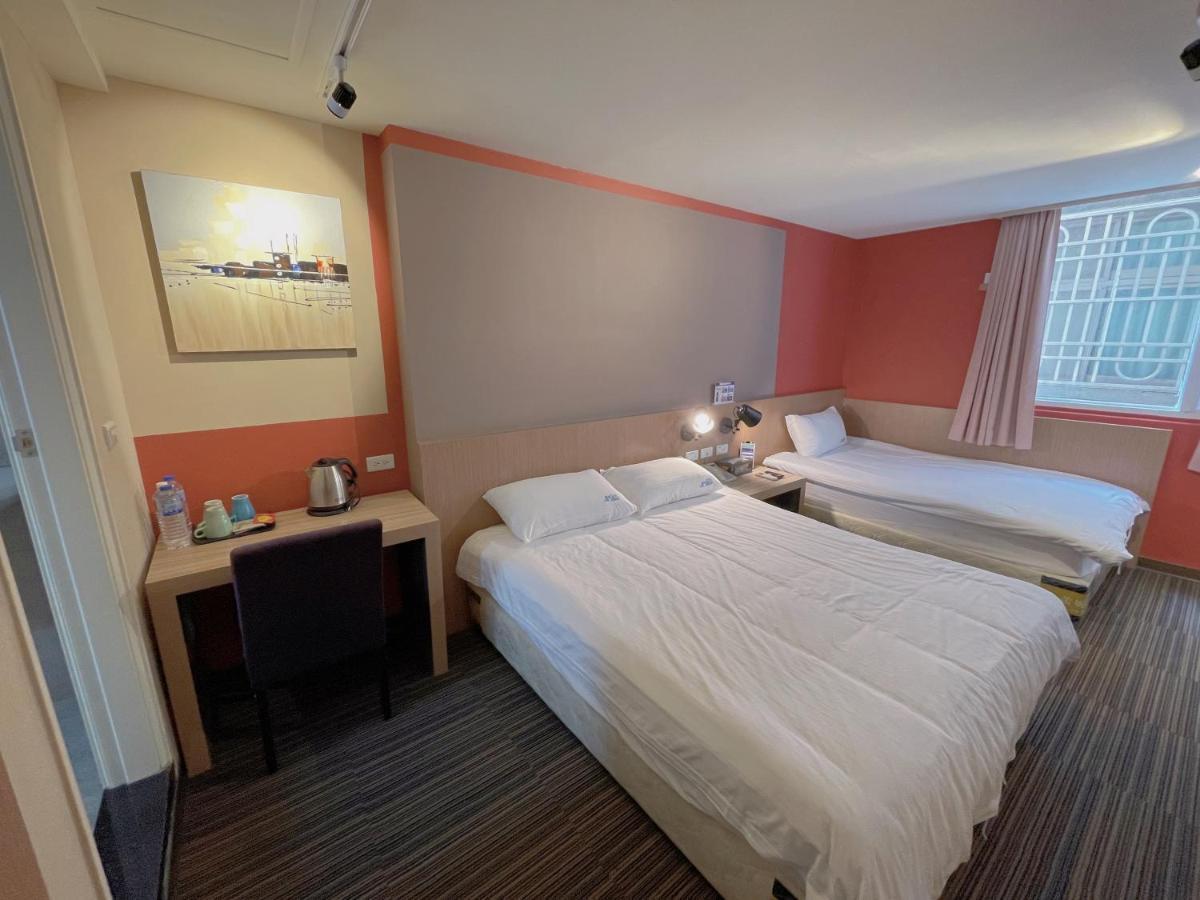 Breeze And Waves Hostel Jinning Esterno foto